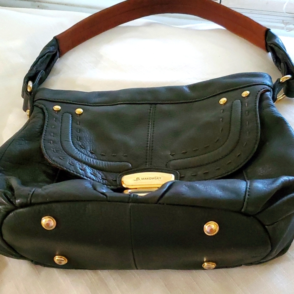 B Makowsky black leather handbag. No rips, tears or stains.